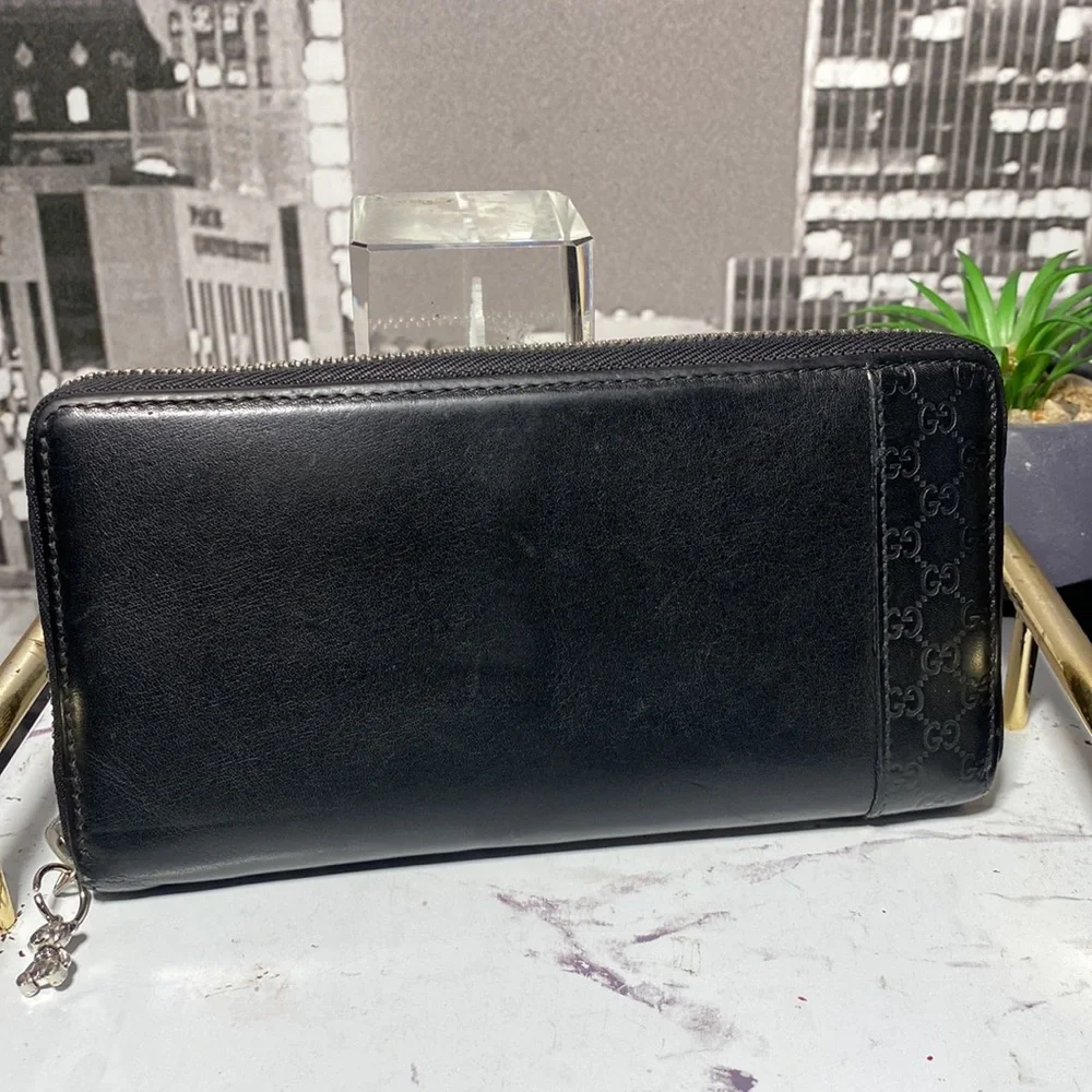 Authentic Gucci Long Zippy Wallet